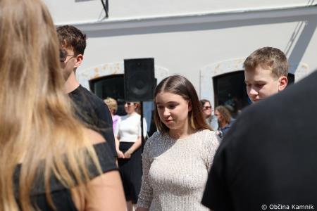 Kamnik danes v znamenju maturantske četvorke, v kateri je zaplesalo preko 200 maturantk in maturantov (45)